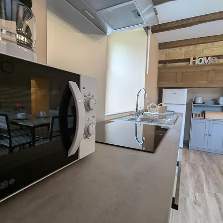 Charmante Avec Terrasse Et Jardin - 2 Renoves - Fr-1-585-133