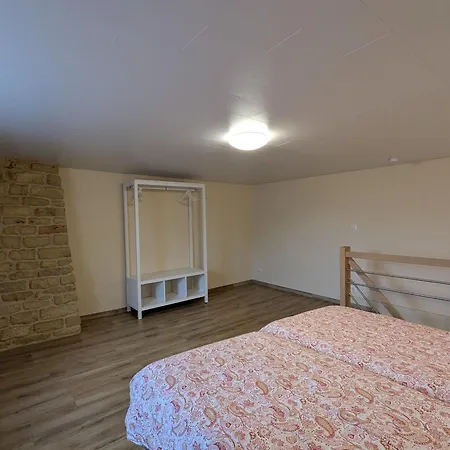 Charmante Avec Terrasse Et Jardin - 2 Renoves - Fr-1-585-133 * Han-les-Juvigny