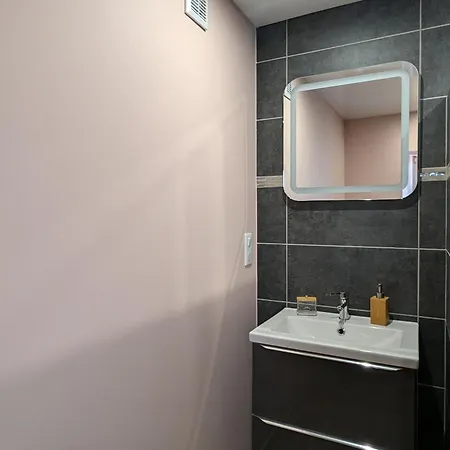 Charmante Avec Terrasse Et Jardin - 2 Renoves - Fr-1-585-133 Han-les-Juvigny