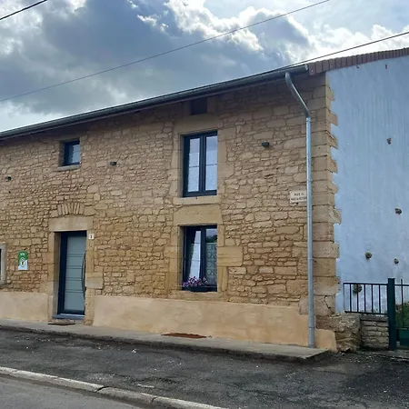 Charmante Avec Terrasse Et Jardin - 2 Renoves - Fr-1-585-133 *